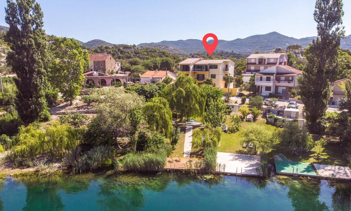 Ploce Apartment | 3 bedroom pet friendly apartment in Bacina