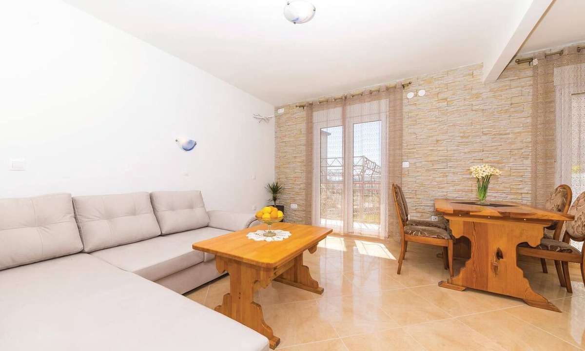 Kastel Gomilica Apartment | 3 bedroom stunning apartment in Kastel Gomilica