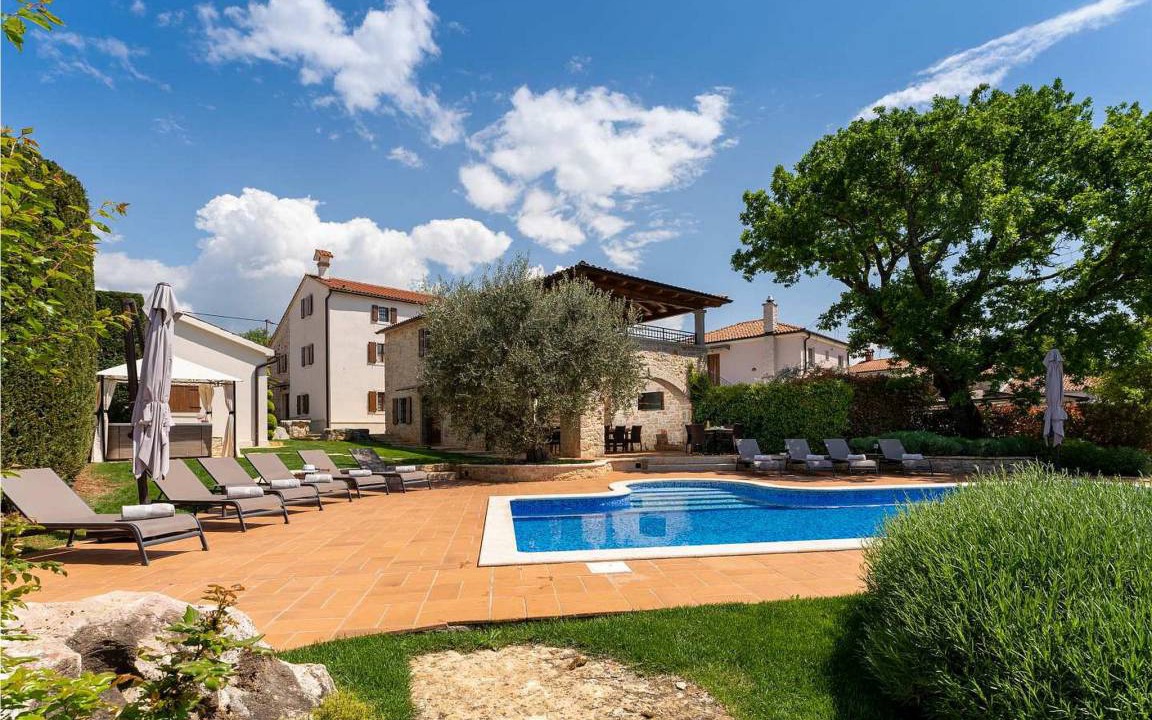 Lasici House | 300 m² House ∙ 7 bedrooms ∙ 14 guests