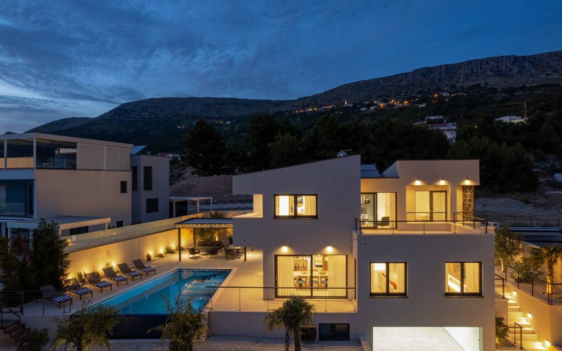 Podstrana Villa | 300 m² Villa ∙ 4 bedrooms ∙ 8 guests