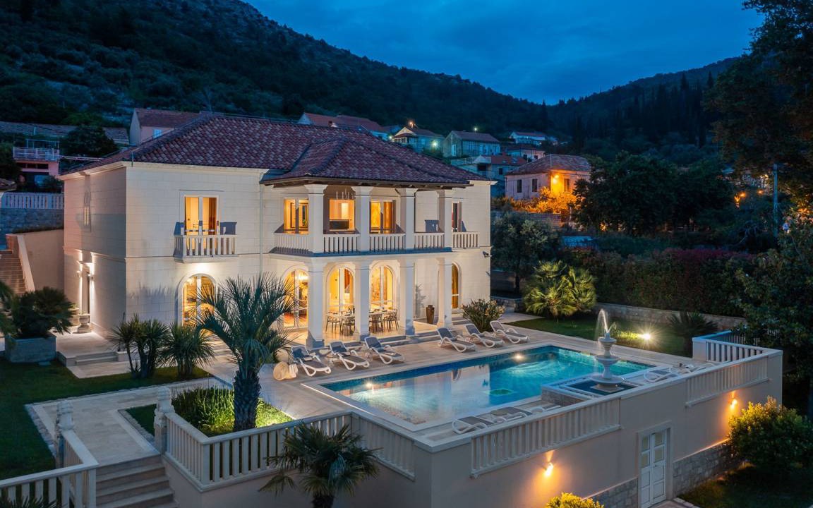 Trsteno Villa | 300 m² Villa ∙ 6 bedrooms ∙ 12 guests