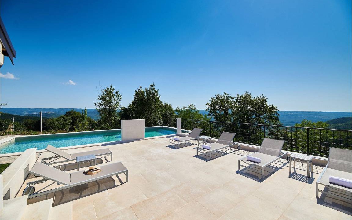 Oprtalj House | 320 m² House ∙ 4 bedrooms ∙ 8 guests