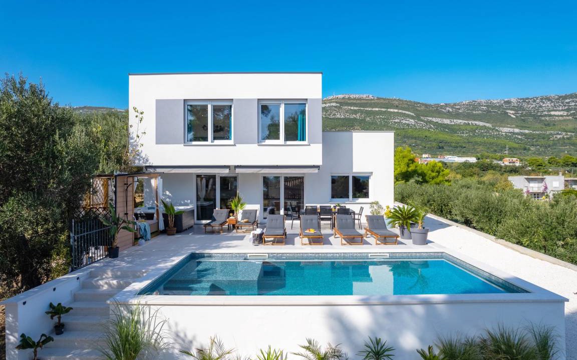 Rudine Villa | 330 m² Villa ∙ 4 bedrooms ∙ 8 guests