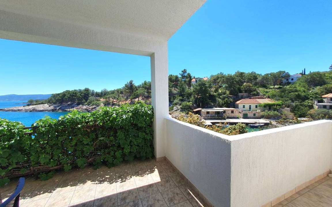 Cove Basina (Jelsa) Apartment | 35 m² Apartment ∙ 1 bedroom ∙ 3 guests