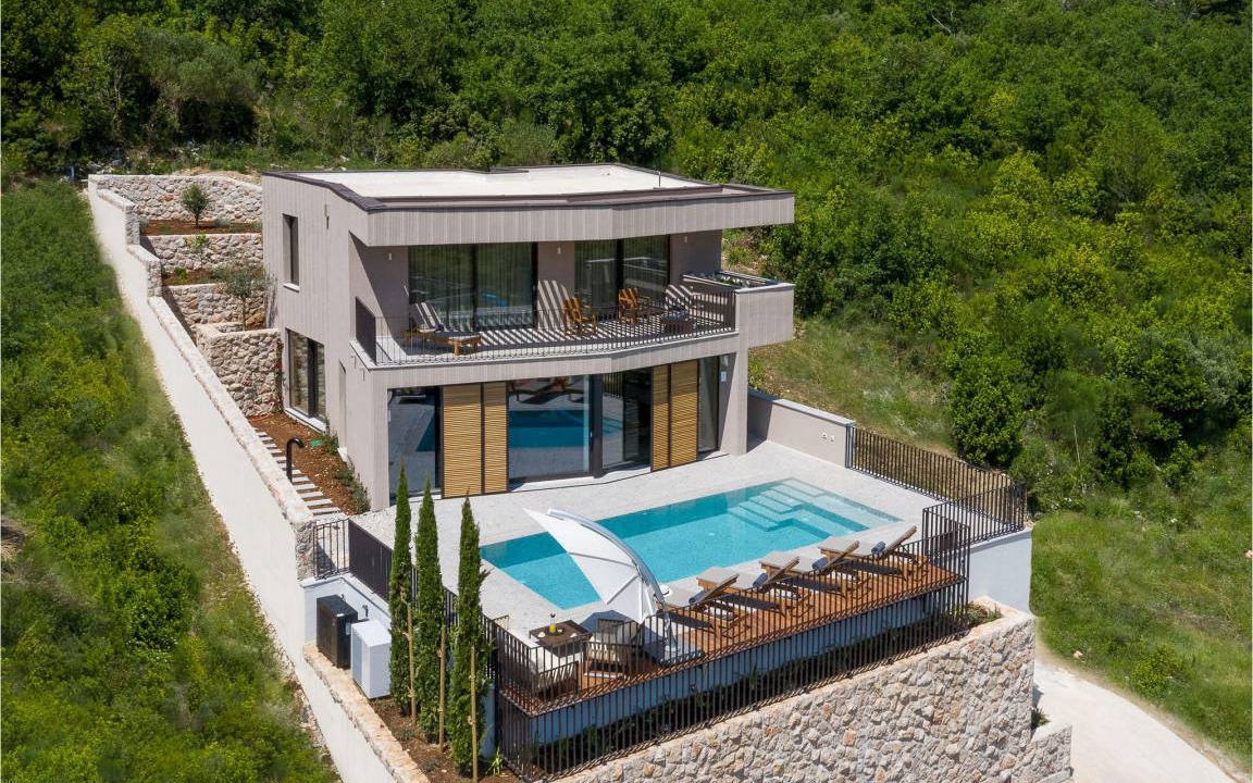 Rozat House | 380 m² House ∙ 3 bedrooms ∙ 8 guests