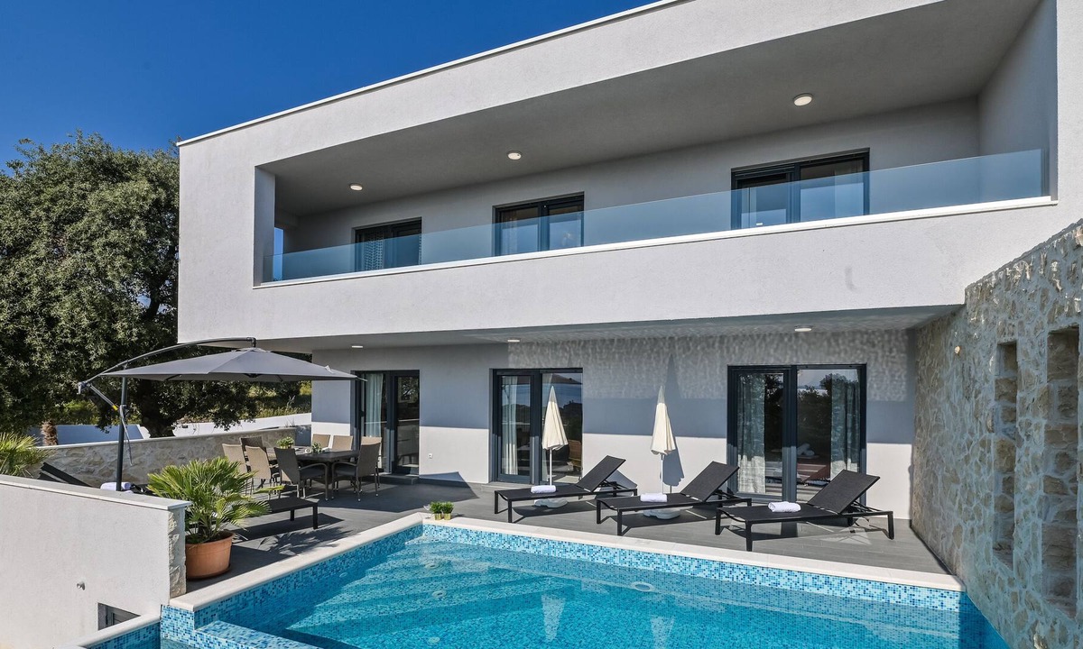 Jakisnica Villa | 4 Bedroom villa with private pool