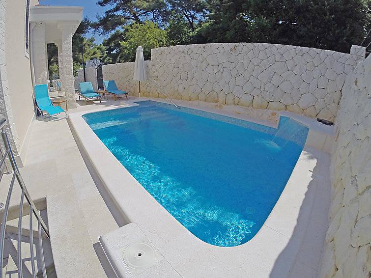 Okrug Donji House | 400 m² House ∙ 5 bedrooms ∙ 10 guests