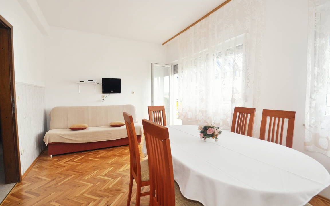 Jesenice Apartment | 56 m² Apartment ∙ 2 bedrooms ∙ 5 guests