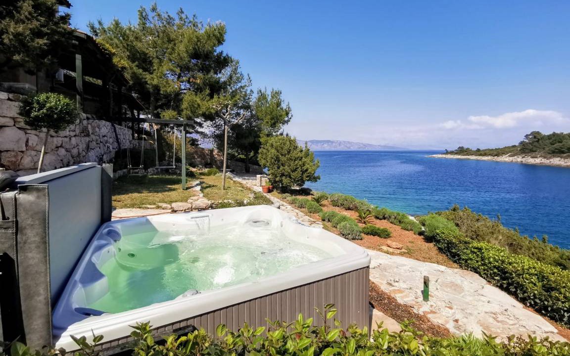 Cove Basina (Jelsa) Apartment | 60 m² Apartment ∙ 2 bedrooms ∙ 4 guests