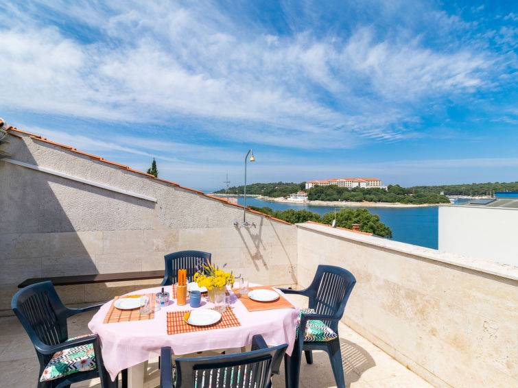 Pjescana Uvala Apartment | 65 m² Apartment ∙ 3 bedrooms ∙ 4 guests