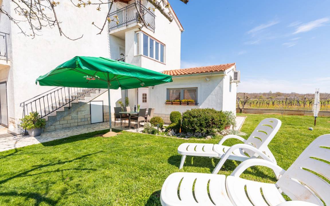 Veleniki Villa | 68 m² Villa ∙ 2 bedrooms ∙ 4 guests