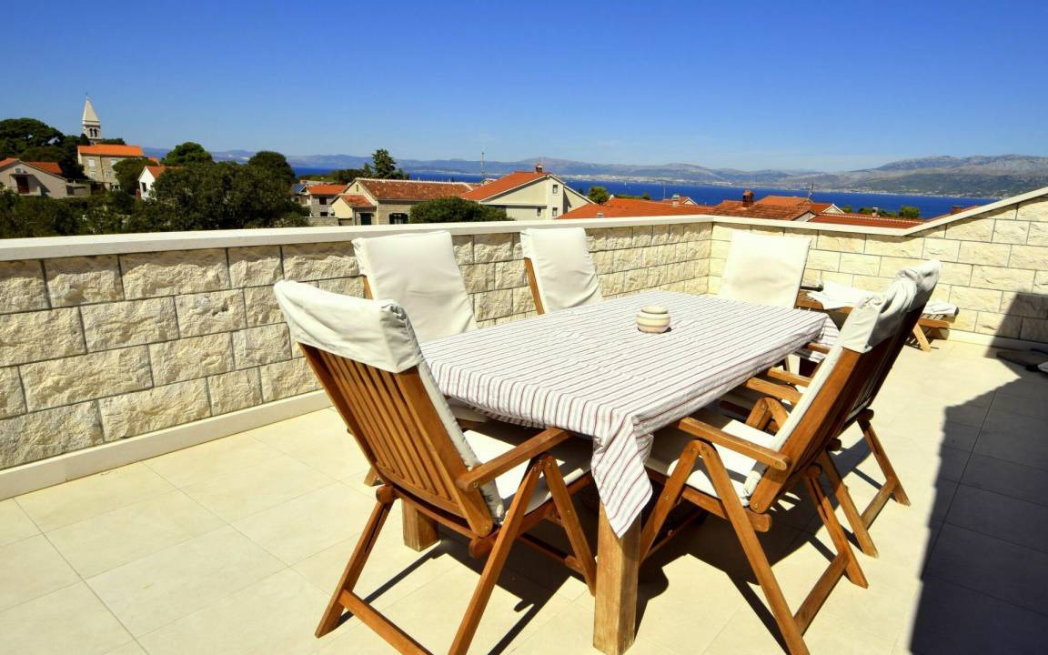 Supetar Apartment | 70 m² Apartment ∙ 2 bedrooms ∙ 6 guests