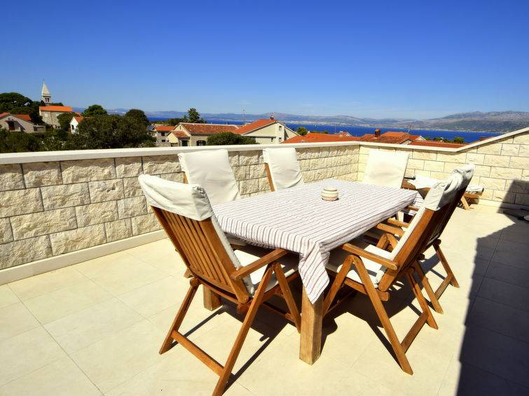 Supetar Apartment | 70 m² Apartment ∙ 2 bedrooms ∙ 6 guests