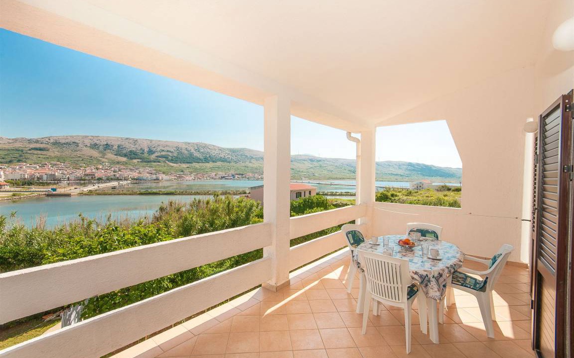 Pag Apartment | 70 m² Apartment ∙ 2 bedrooms ∙ 4 guests