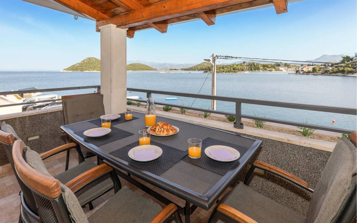 Blace House | 73 m² House ∙ 1 bedroom ∙ 4 guests