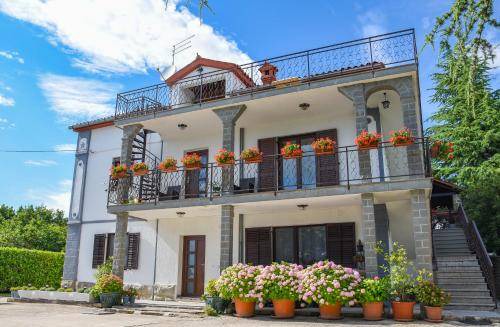 Groznjan Apartment | 80 m² Apartment ∙ 2 bedrooms ∙ 5 guests