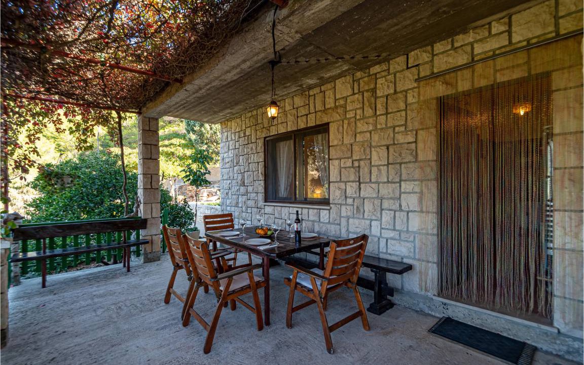 Pupnat House | 80 m² House ∙ 2 bedrooms ∙ 4 guests
