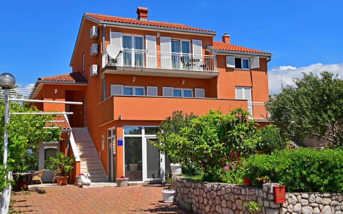 Novi Vinodolski Apartment | 85 m² Apartment ∙ 3 bedrooms ∙ 5 guests