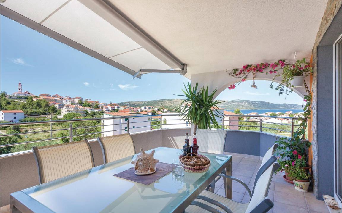 Seget Vranjica Apartment | 90 m² Apartment ∙ 2 bedrooms ∙ 4 guests