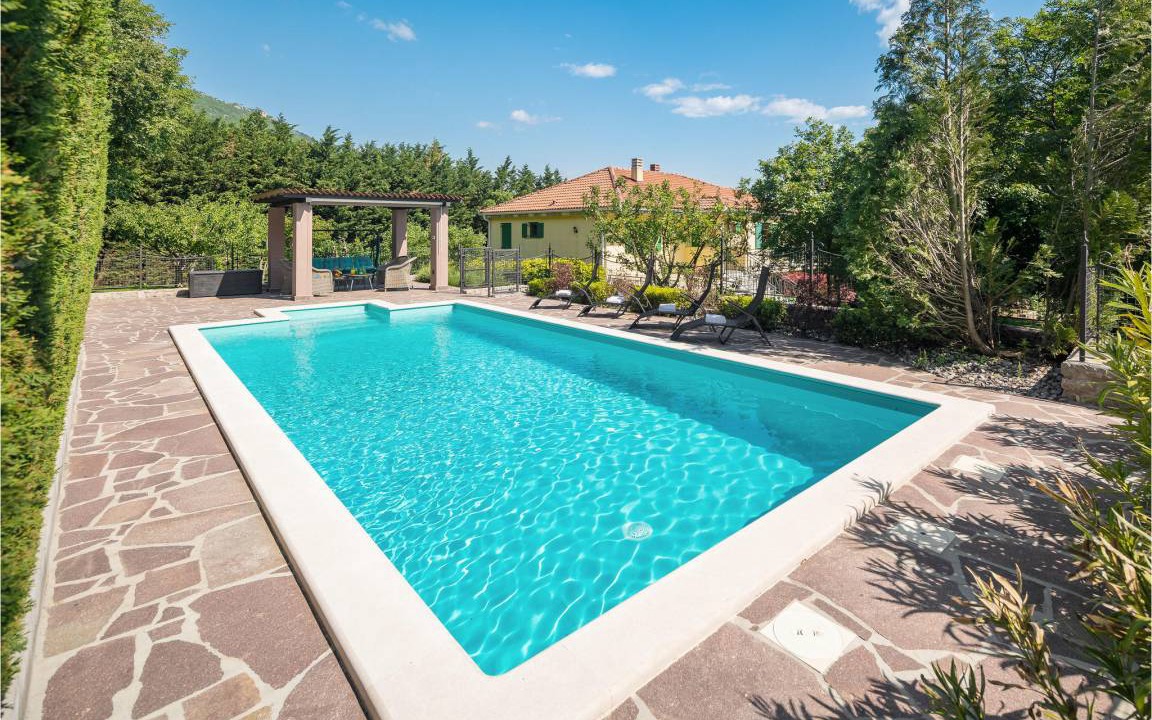 Buzet Apartment | 90 m² Apartment ∙ 2 bedrooms ∙ 4 guests
