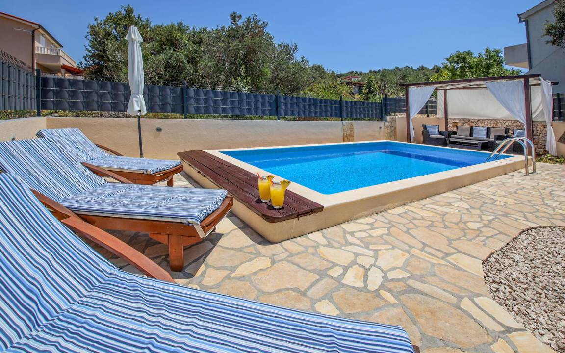 Razanj Apartment | 90 m² Apartment ∙ 3 bedrooms ∙ 6 guests