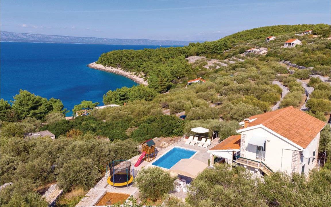 Vela Luka House | 90 m² House ∙ 4 bedrooms ∙ 8 guests