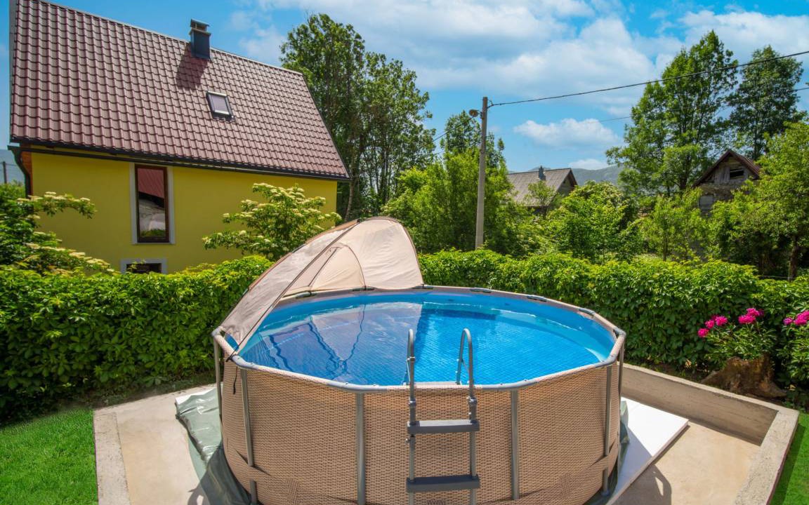 Lic House | 90 m² House ∙ 4 bedrooms ∙ 4 guests