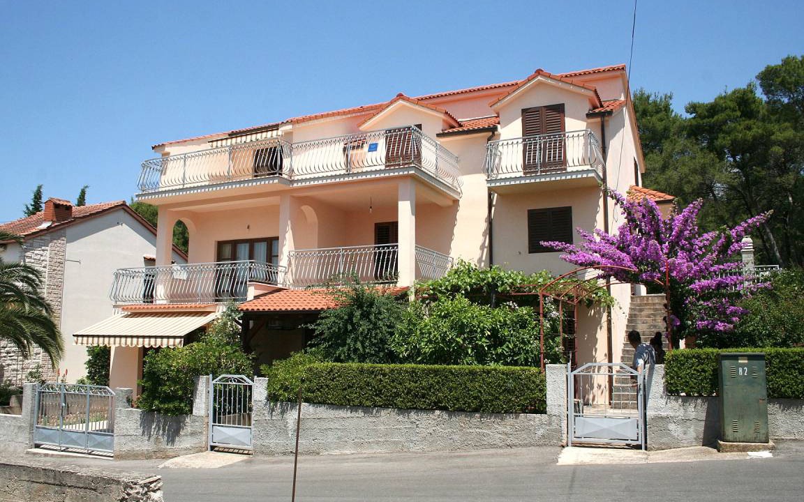 Vrboska Apartment | 94 m² Apartment ∙ 3 bedrooms ∙ 6 guests