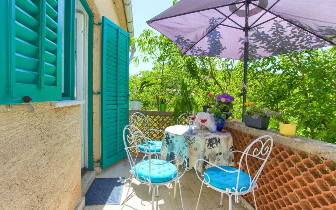 Vrbnik Apartment | 96 m² Apartment ∙ 2 bedrooms ∙ 4 guests