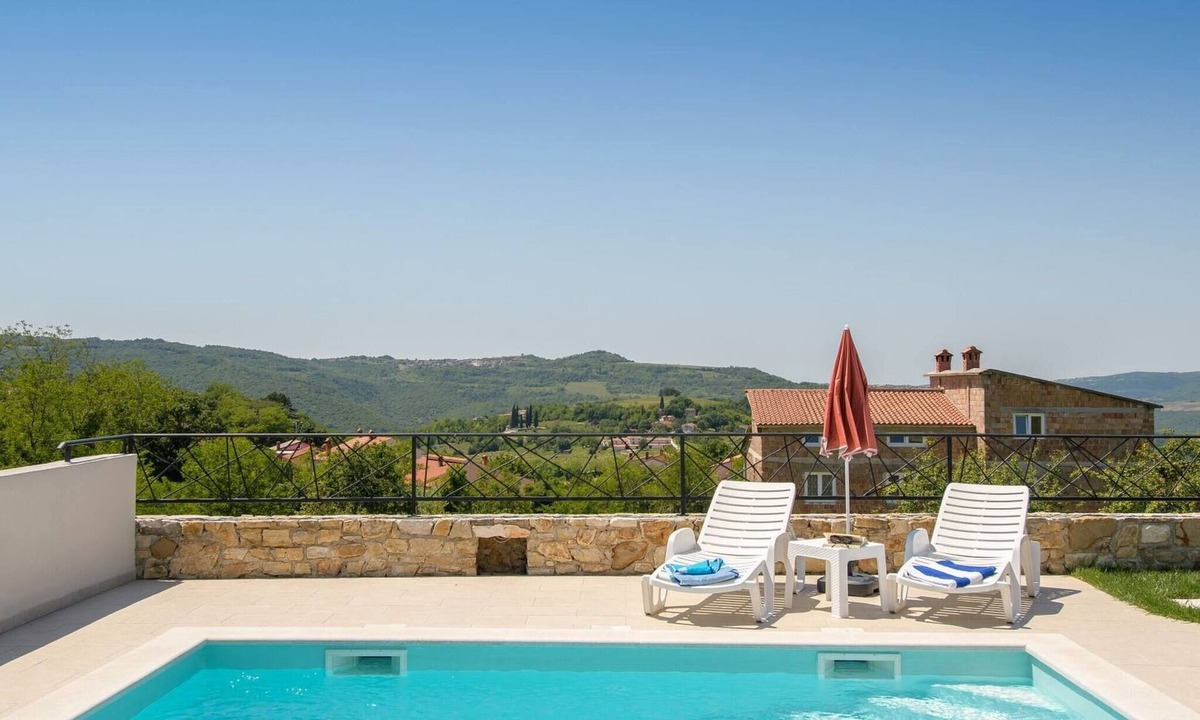 Brkac Villa | Activity villa Montebello with pool in Motovun