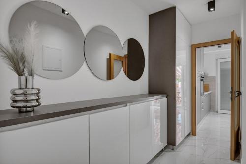 Dugis Apartment | Adele