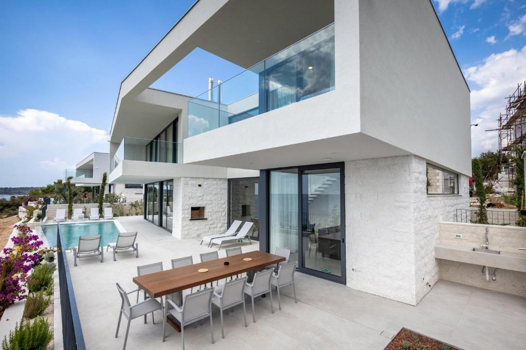 Rogoznica Villa | Alluring Rogoznica Villa 5 Bedrooms Villa Evening Star