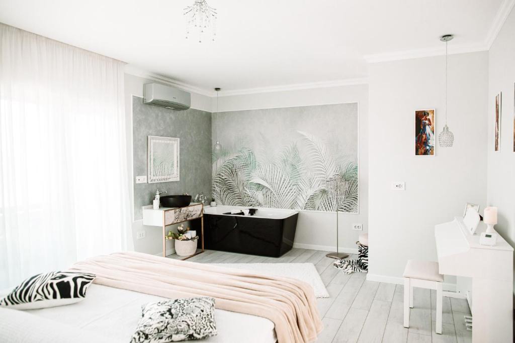 Timisoara Apartment | AM Piano & Bathtub Studio