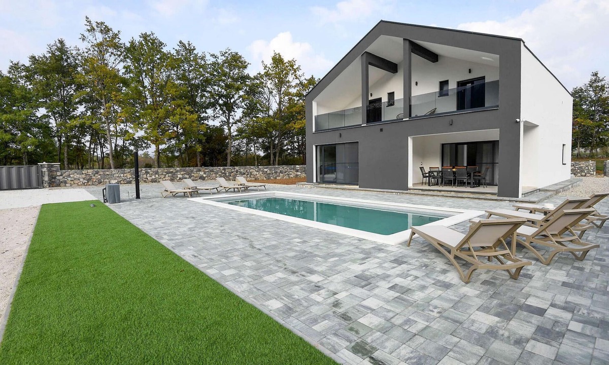 Municipality of Gracac House | Amazing home in Gracac with kitchen