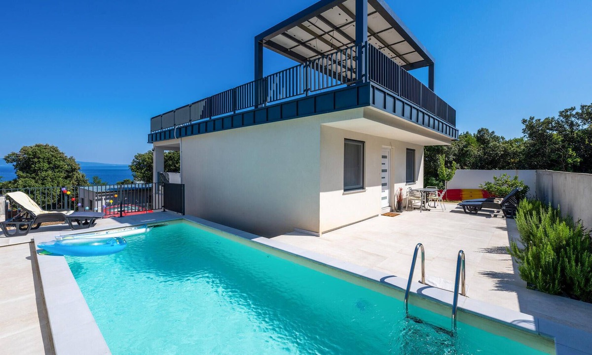 Peruski House | Amazing home in Peruski