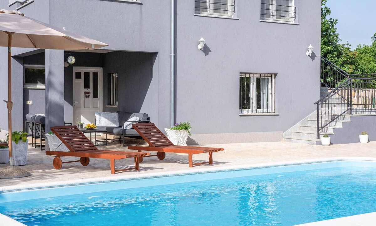 Dicmo House | Amazing home in Turjaci with WiFi
