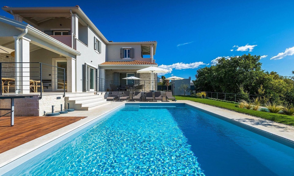 Markovac House | Amazing home in Visnjan