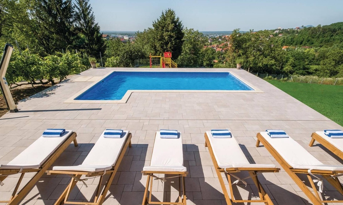 Zagreb House | Amazing Home in Zagreb With Outdoor Swimming Pool, Wifi and Outdoor Swimming Pool
