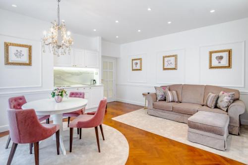 Split Bed & Breakfast | Ann Luxury Rooms