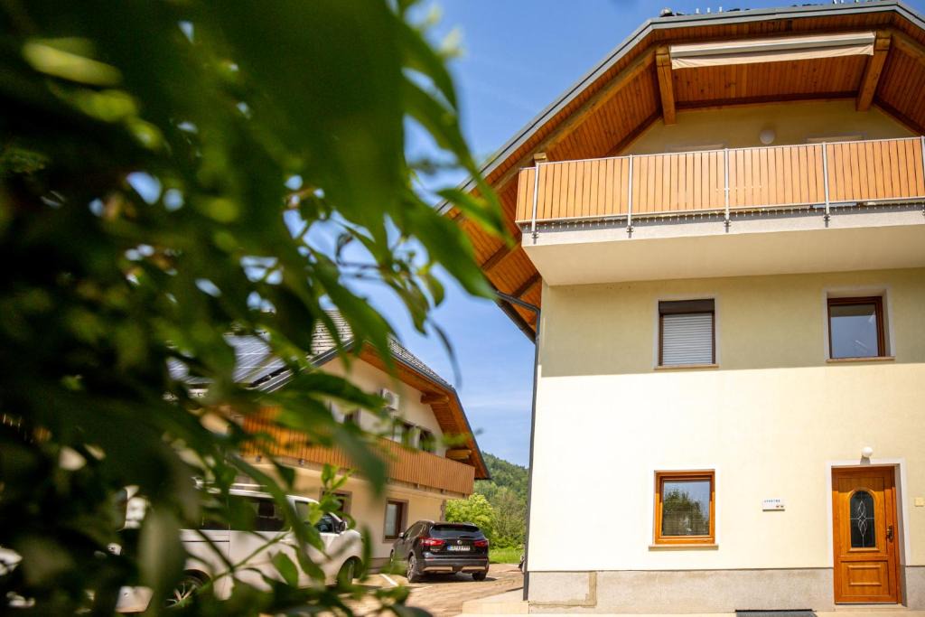 Bohinj Apartment | Apartma Lovor