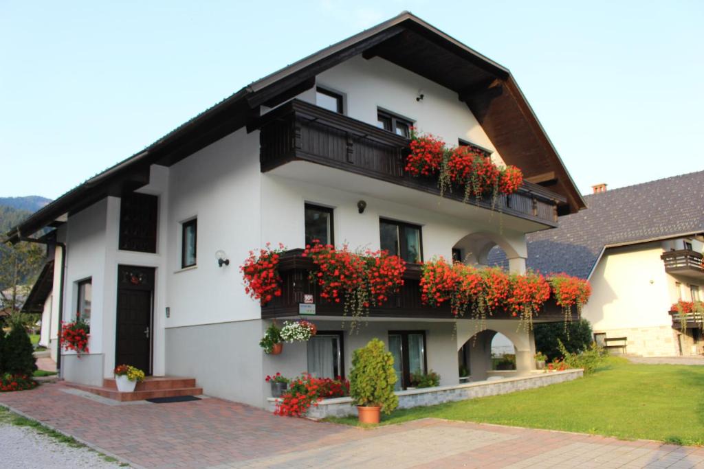 Podkoren Apartment | Apartma Maržič
