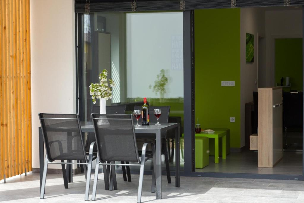 Verzej Apartment | Apartma Mariposa Banovci