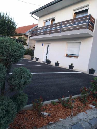 Municipality of Gracac Apartment | Apartman Basarac
