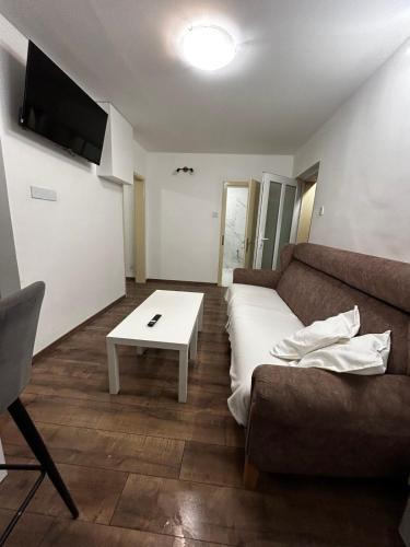 Lic Apartment | Apartman Crljenko