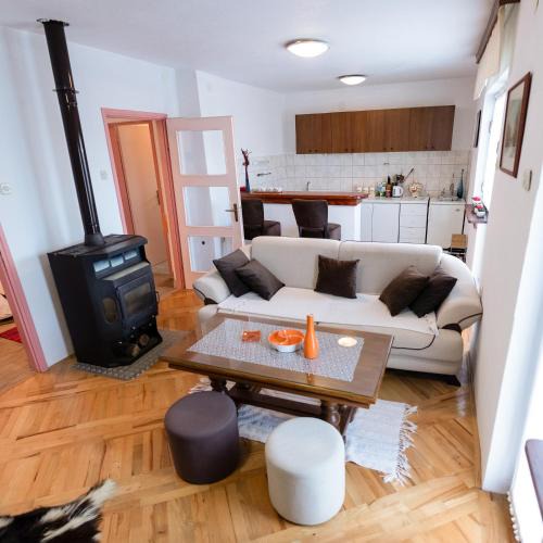 Gracac Apartment | Apartman Lički san
