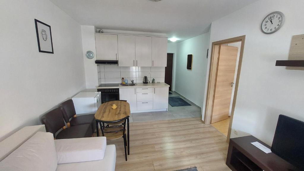 Canton 10 Apartment | Apartman Mario