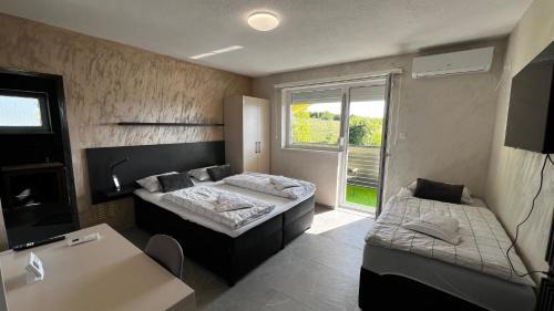 Canton 10 House | Apartmani Mamić