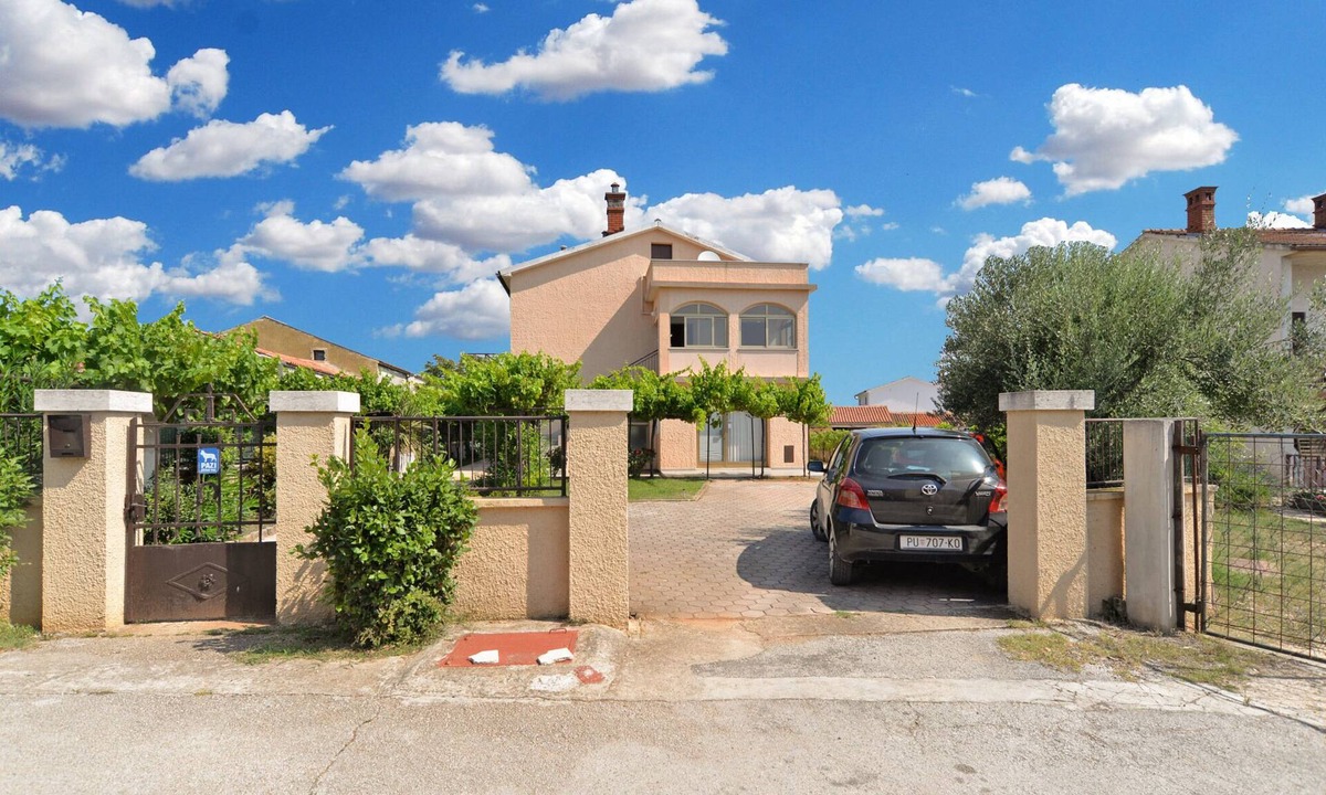Liznjan Apartment | Apartment 1724/17873 (Istria - Liznjan), 1500m from the beach