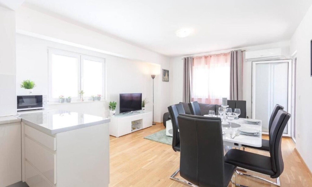 Moca Apartment | APARTMENT DORA Sea View ,Makarska