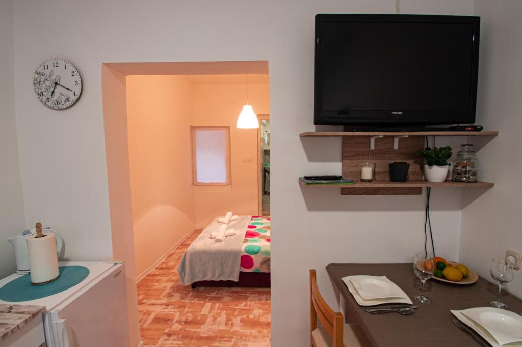 Cove Parja Apartment | Apartment Ema&Mila